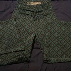 Victoria Secret flare leggings. Size small.